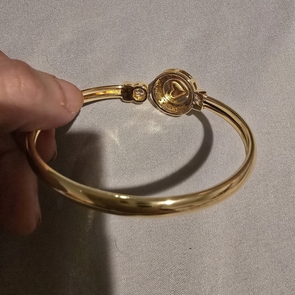 18kgp Dubai Jewelery - Gold Heart Bracelet with Crystal Accents (Adjustable) - Picture 5 of 9